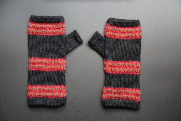 Alpaca Gloves Red and Black