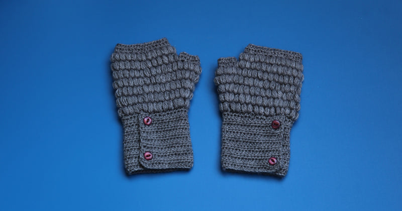 Alpaca Gloves Buttons Blue Metallic